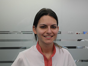 Sara Porras higienista en clínica dental IMQ Avenida Vitoria Gasteiz